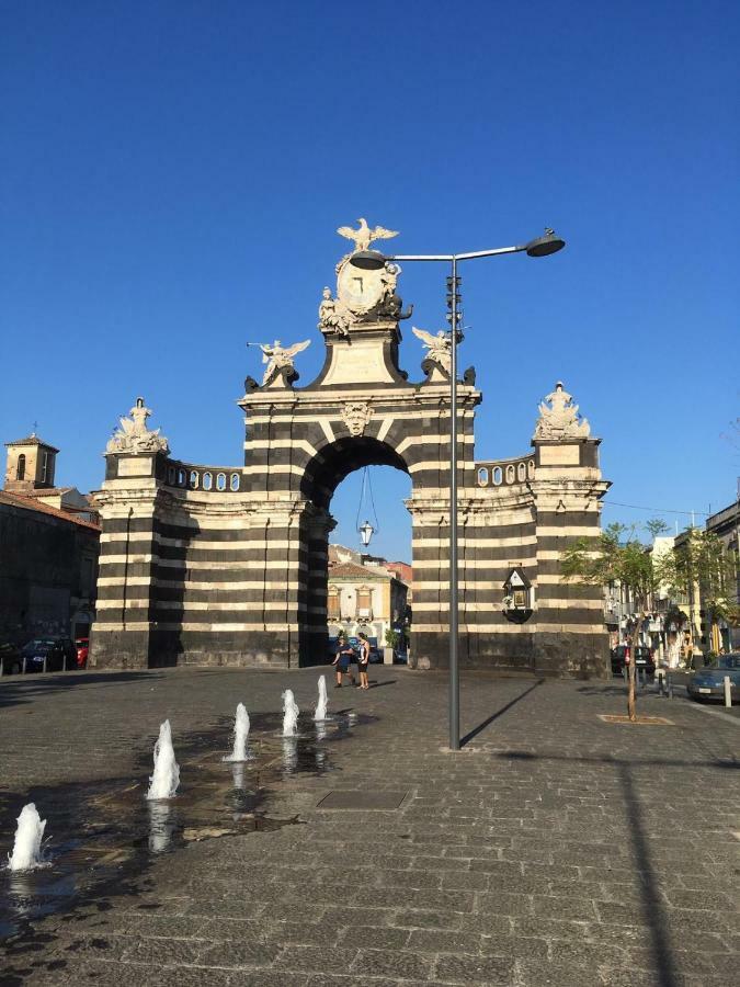Sotto Il Duomo Appartement Catánia Buitenkant foto